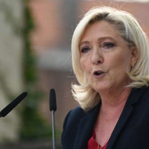 Lemondott pártelnöki tisztségéről Marine Le Pen