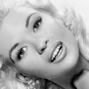 Rózsaszín hóbortjával és meztelen mutatványaival tűnt ki Hollywoodban Jayne Mansfield