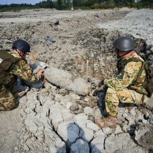 Amerikai légibombát hatástalanítottak a tűzszerészek