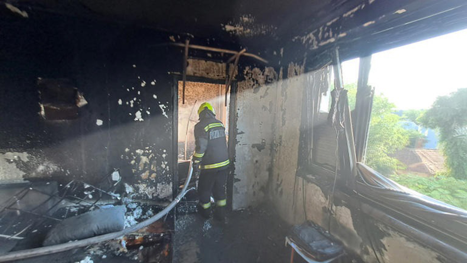 Debreceni lakástűz ki akarták dobni a csecsemőt a negyedik emeletről