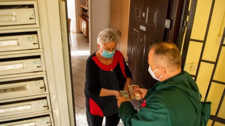 Keveslik a nyugdíjasok az emelést, még több pénzt kérnek az infláció miatt