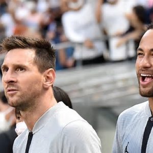 Neymar számára a barátságos mérkőzés sem szent – megint átverte a bírót