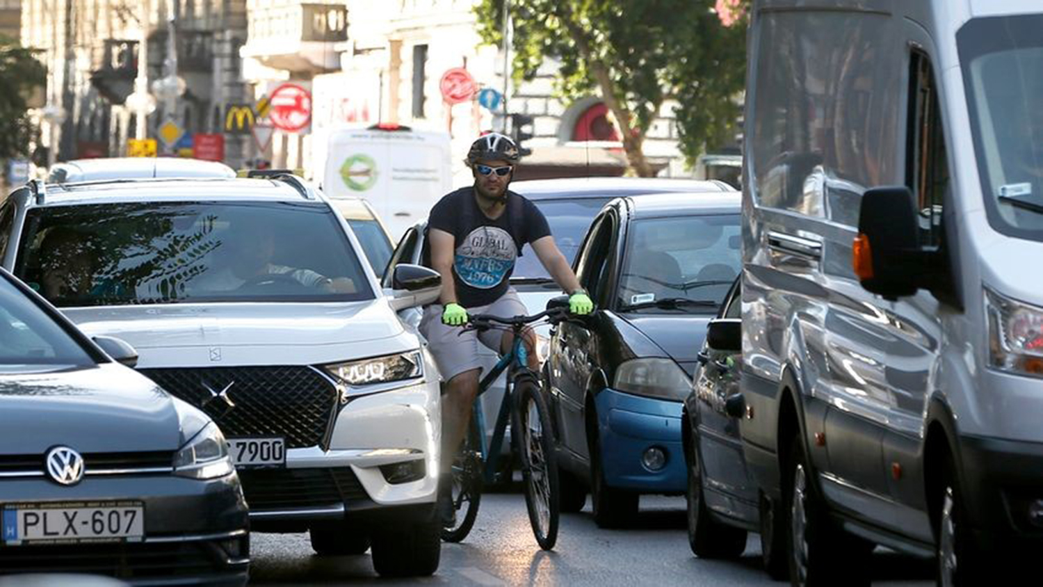 30 kilométeres sebességhatár a liberális polgármesterek megölik Budapestet