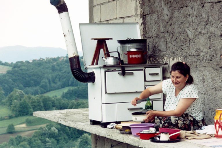 A sparhelt, a napelem és a cserépkályha a Vatera sztárja, mióta bejelentették a rezsinövelést