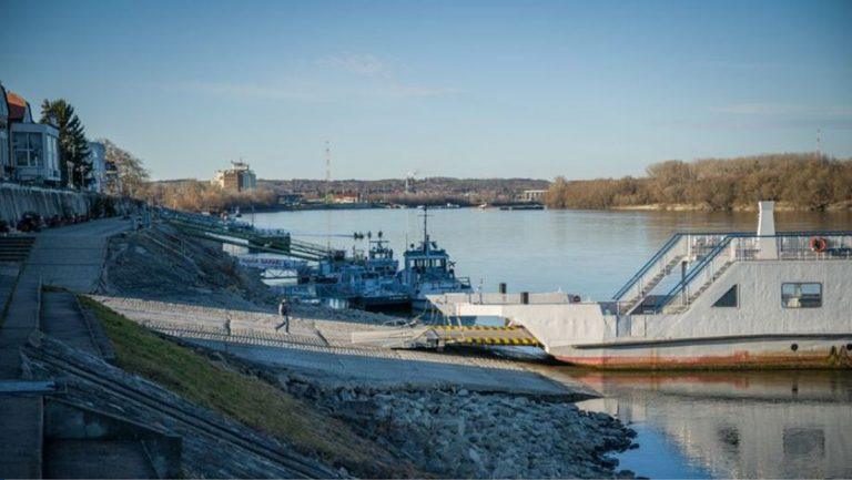 Emelkedtek a viteldíjak a mohácsi kompon