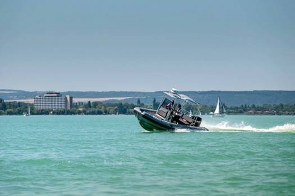 Ötször mentettek a balatoni vízirendőrök