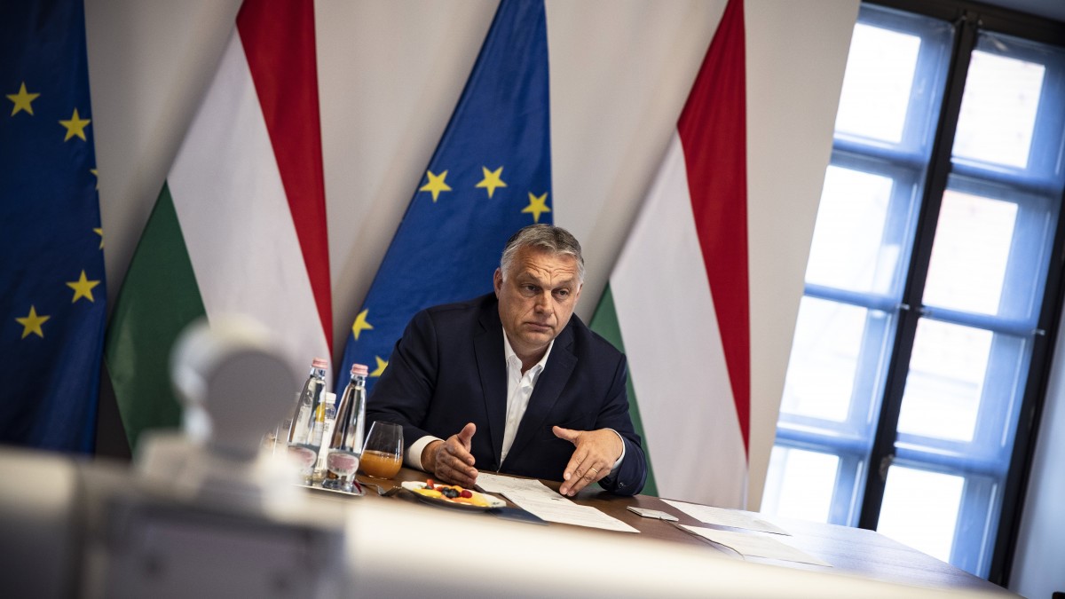 Az Orbán-kormány túlfeszíti a húrt