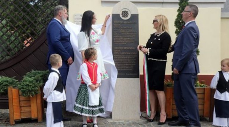 Sztélét avattak Kossuth Lajos szülőházánál, amely immár hivatalosan is történemi emlékhely