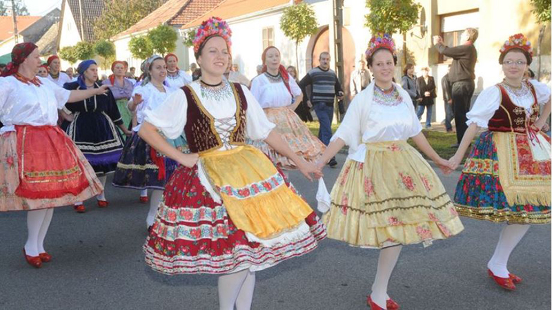 Idén is bevásárolhatunk a lányok közül Pécsváradon