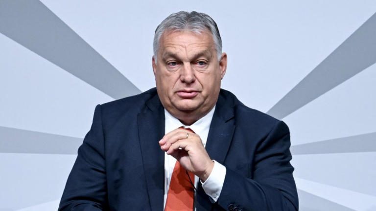 Orbán Berlinben A szankciók primitívek, a béke neve Trump, a németek pedig legyenek óvatosabbak