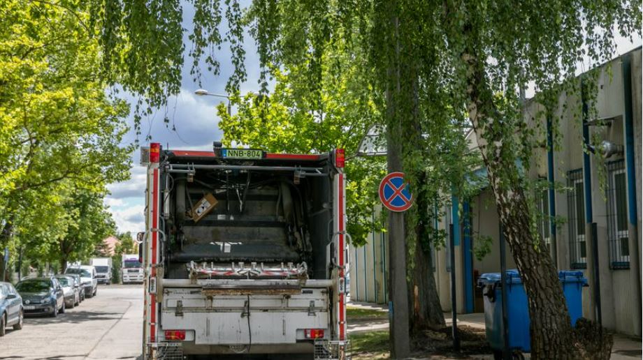 Sztrájk a Széchenyi térre vonulhatnak a kukásautók