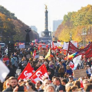 Tízezrek tüntettek Németországban az infláció miatt és az igazságos elosztásért