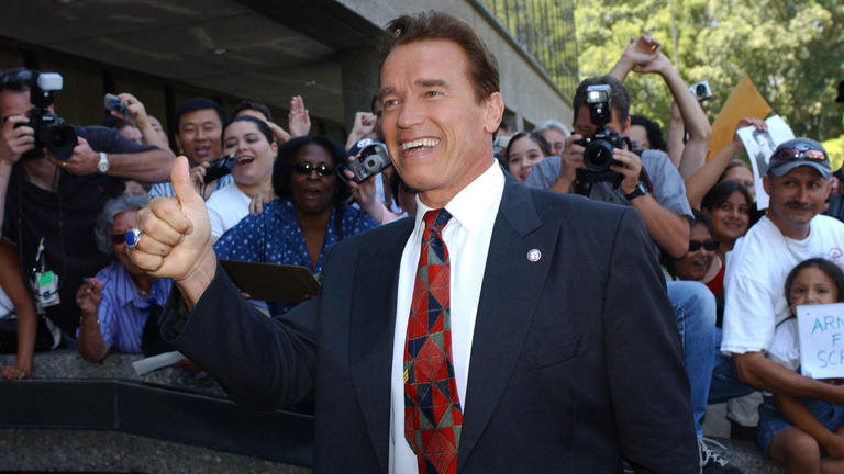 Több millió ember sorsa került Arnold Schwarzenegger kezébe