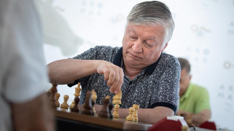 2,76 ezrelék volt a kómában tartott Karpov véralkoholszintje