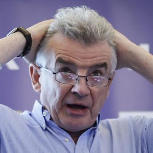 A Ryanair-főnök felszólította a kormányt, hogy törölje el az „idióta és káros utasadót”