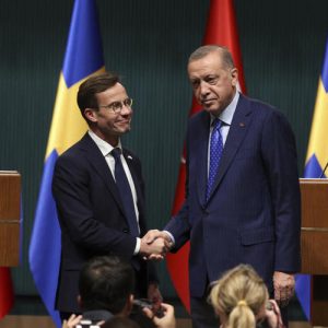 Erdogan Svédországnak a NATO-csatlakozásért konkrét lépéseket kell tennie abba, amit Törökországnak ígért