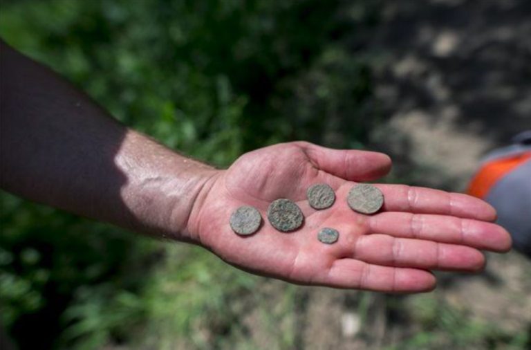 Hiánytalanul megvan a mohácsi ezüstpénzlelet, jövőre kiállításon mutatják be