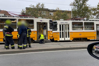 Két villamos ütközött egymással Budapesten