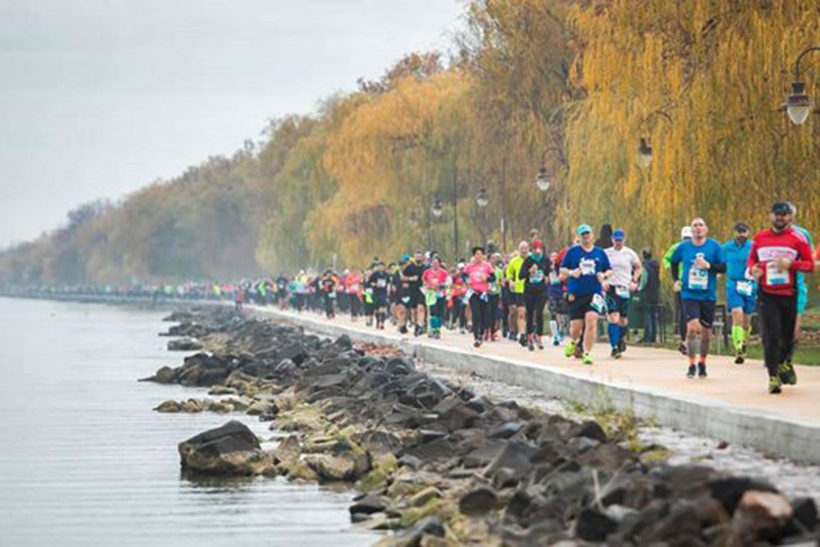 Szezonzáró maratonra várják a futókat Siófokon