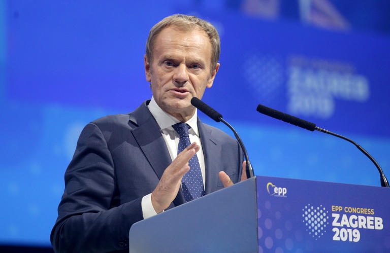 Donald Tusk halálos fenyegetést kapott, a kormányőrség fogja védeni