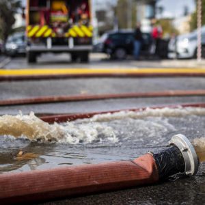 Elárasztotta a víz a portugál reptereket