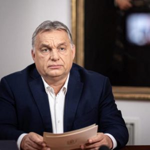 Orbán szankciós benzinárról beszélt, Gyurcsányék támadták, most visszahoznák az ársapkát, a jobbos elemző kiakadt