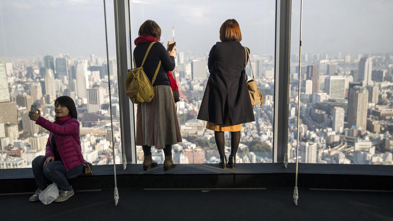 A japán kormány fizet a családoknak, csak költözzenek ki a fővárosból