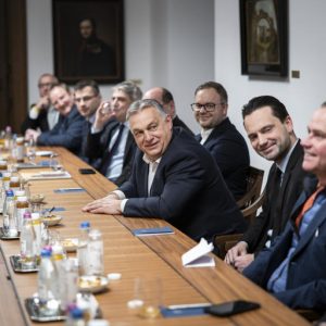 Botrány lett Orbán Viktor EU-kilépéses mondatán, ami valószínűleg nem abban a formában hangzott el