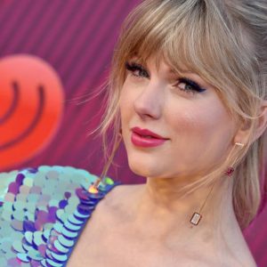 Csaknem 100 millió dollárt ér Taylor Swift macskája