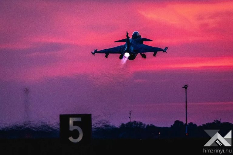 Gripenekkel tesztelték az űrhajós jelölteket