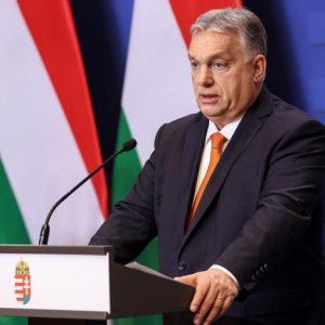 Ilyet még nem látott Orbán Viktor kormánya, de már nincs visszaút