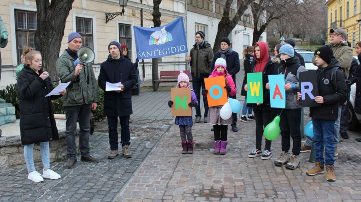 Pécsen is felvonulnak a békéért az év első napján