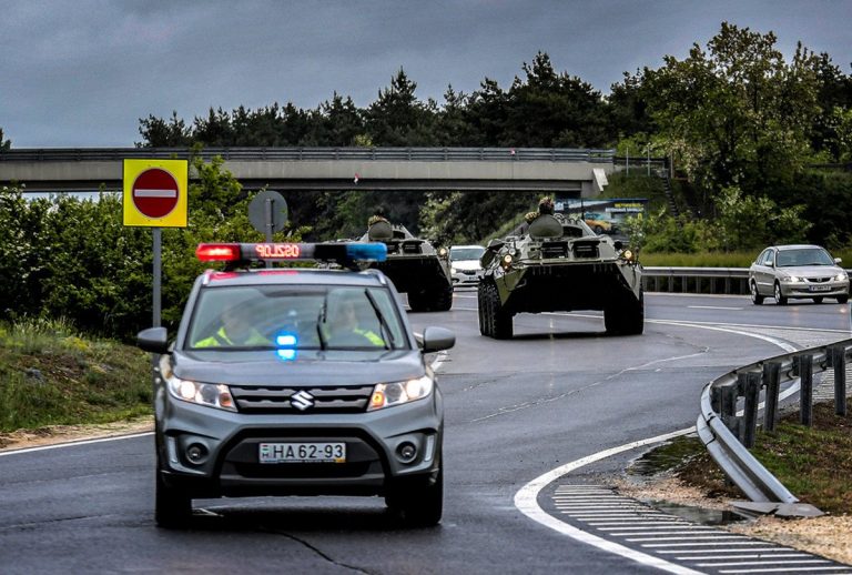 Zajlik a „katonai Schengen” bővítése