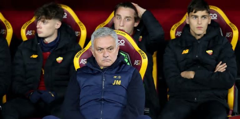 José Mourinho teljesen kibukott, az AS Roma a sereghajtótól kapott ki az Olasz Kupában