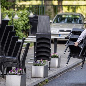 Lasszóval kell fogni a magyar munkaerőt