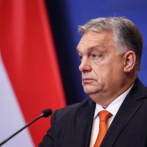 Orbán Viktor felmentett két egészségügyi helyettes államtitkárt