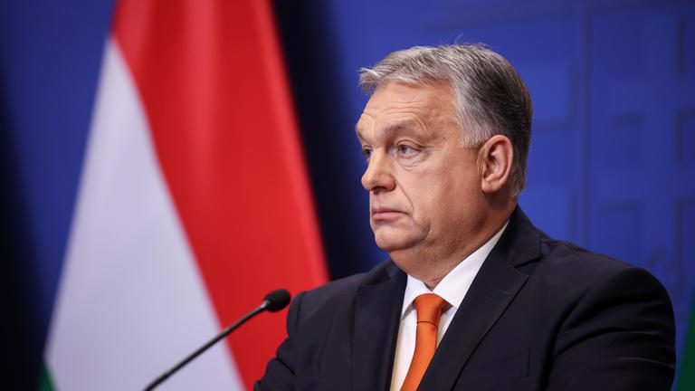 Orbán Viktor felmentett két egészségügyi helyettes államtitkárt