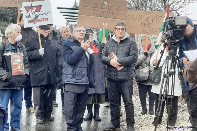 Példátlan béketüntetés az ukrán nagykövetség előtt_2