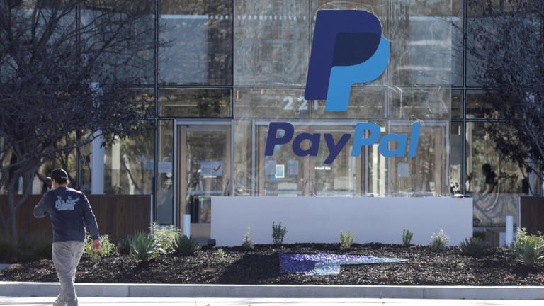 Újabb leépítés a technológiai szektorban, több ezer alkalmazottat küld el a PayPal