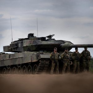 Ukrán külügyminiszter Első körben 120-140 tankra számítunk nyugatról