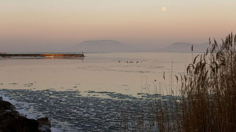 A Balaton januárban is népszerű úticél