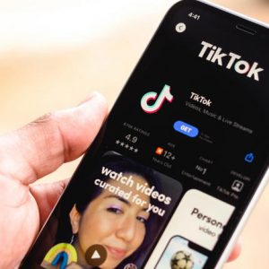 Az Egyesült Államok a TikTok teljes betiltását tervezi, sokan tiltakoznak a lépés ellen