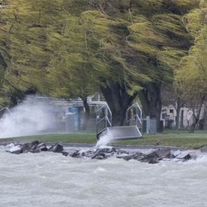 Tajtékzik a Balaton