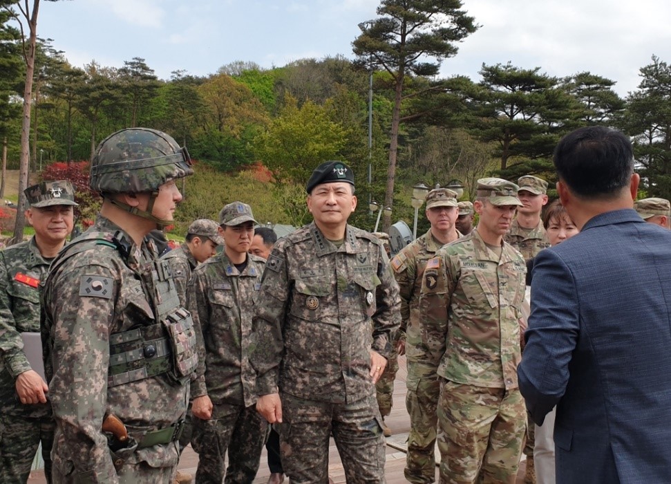 Közeledik a világháború: Dél-Korea beszáll az ukrajnai háborúba?