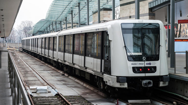 Csatornaépítés miatt változik a metró forgalmi rendje