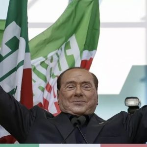 Halála egy korszak végét jelenti - Berlusconira emlékeznek Európa politikusai