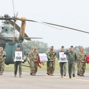 Hazahozták a horvátországi helikopter-balesetben meghalt magyar katonák hamvait