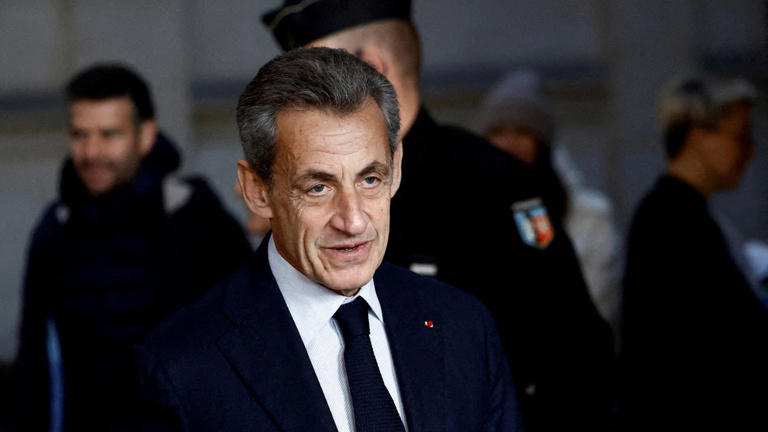 Házkutatást tartottak Nicolas Sarkozy volt francia elnöknél