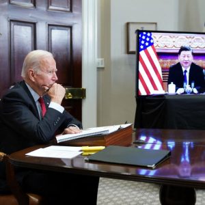 Joe Biden lediktátorozta Hszi Csin-pinget