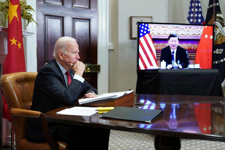 Joe Biden lediktátorozta Hszi Csin-pinget